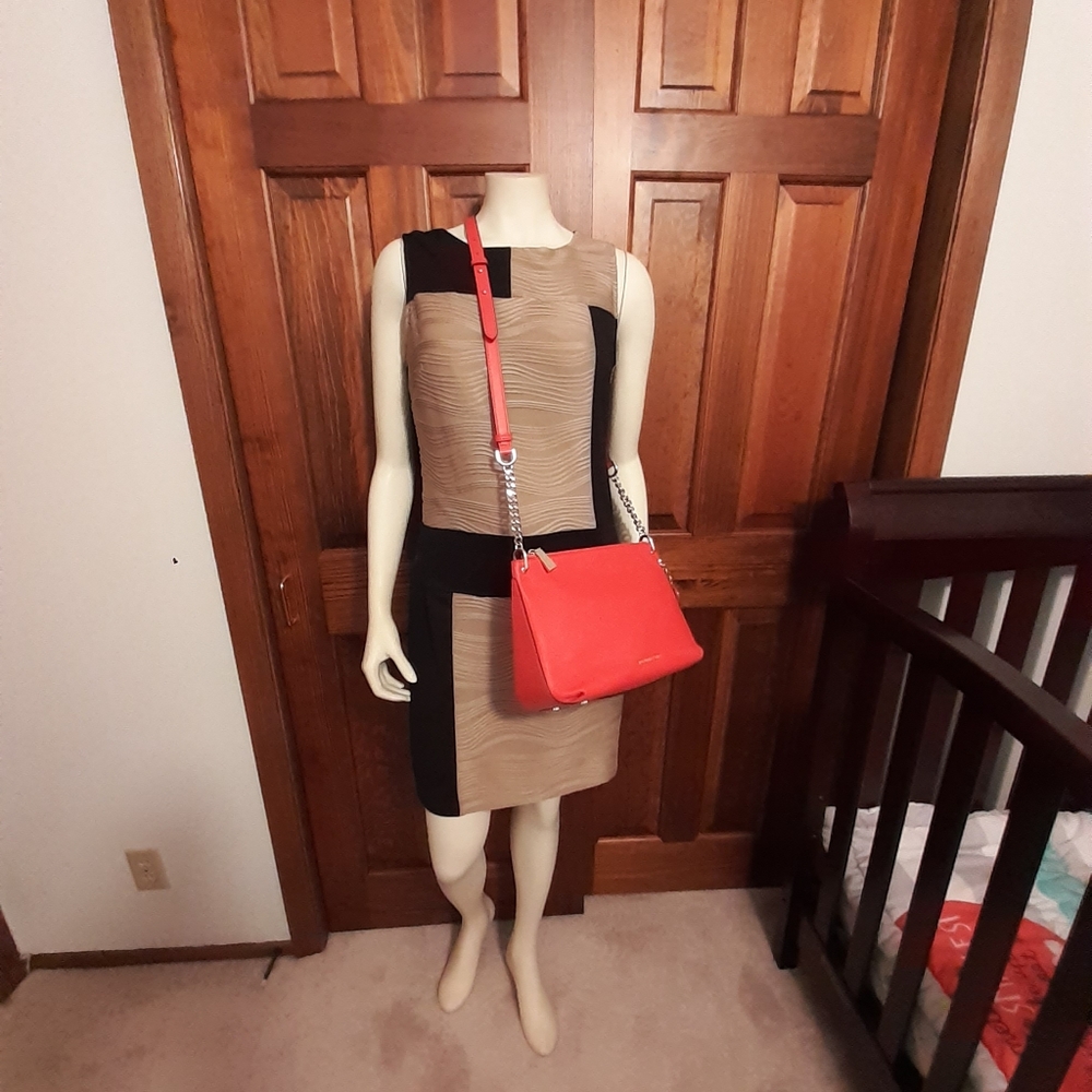 New Michael Kors "Lillie" shoulder bag crossbody. Pebbled Leather NWT.